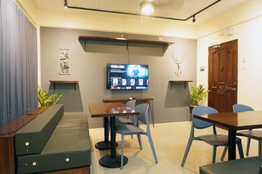 Mint Homes in CEV Mansion photo 4