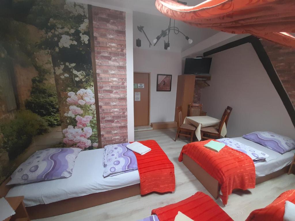 Четырехместный (Четырехместный номер с ванной комнатой), Green Hostel