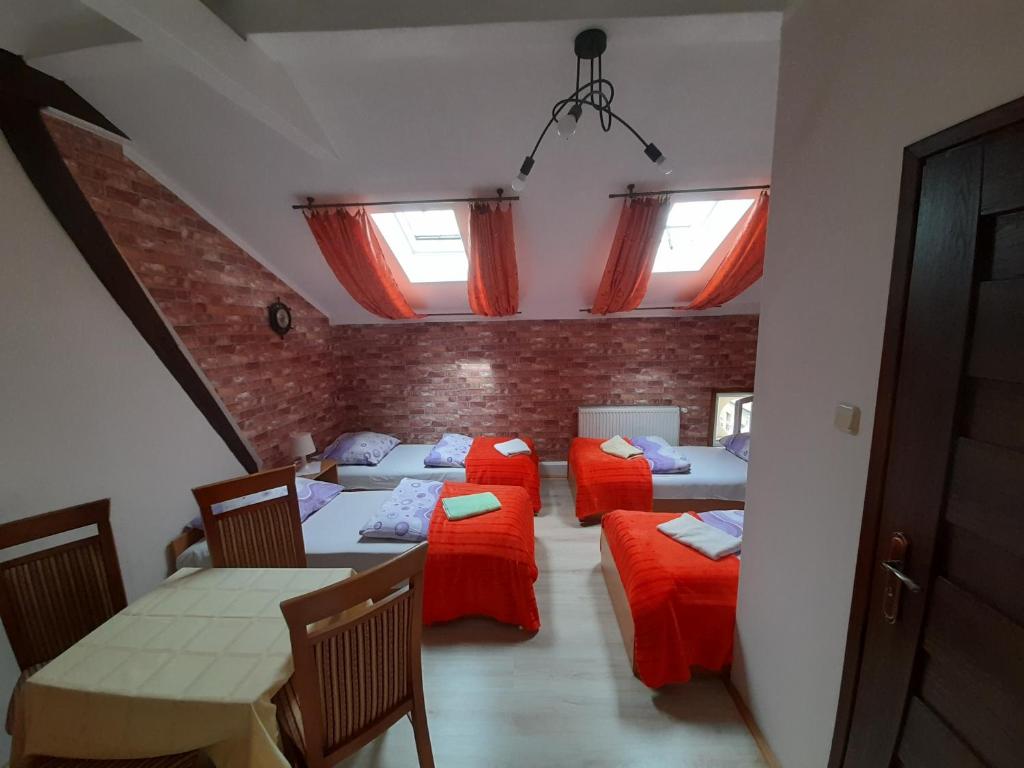 Четырехместный (Четырехместный номер с ванной комнатой), Green Hostel