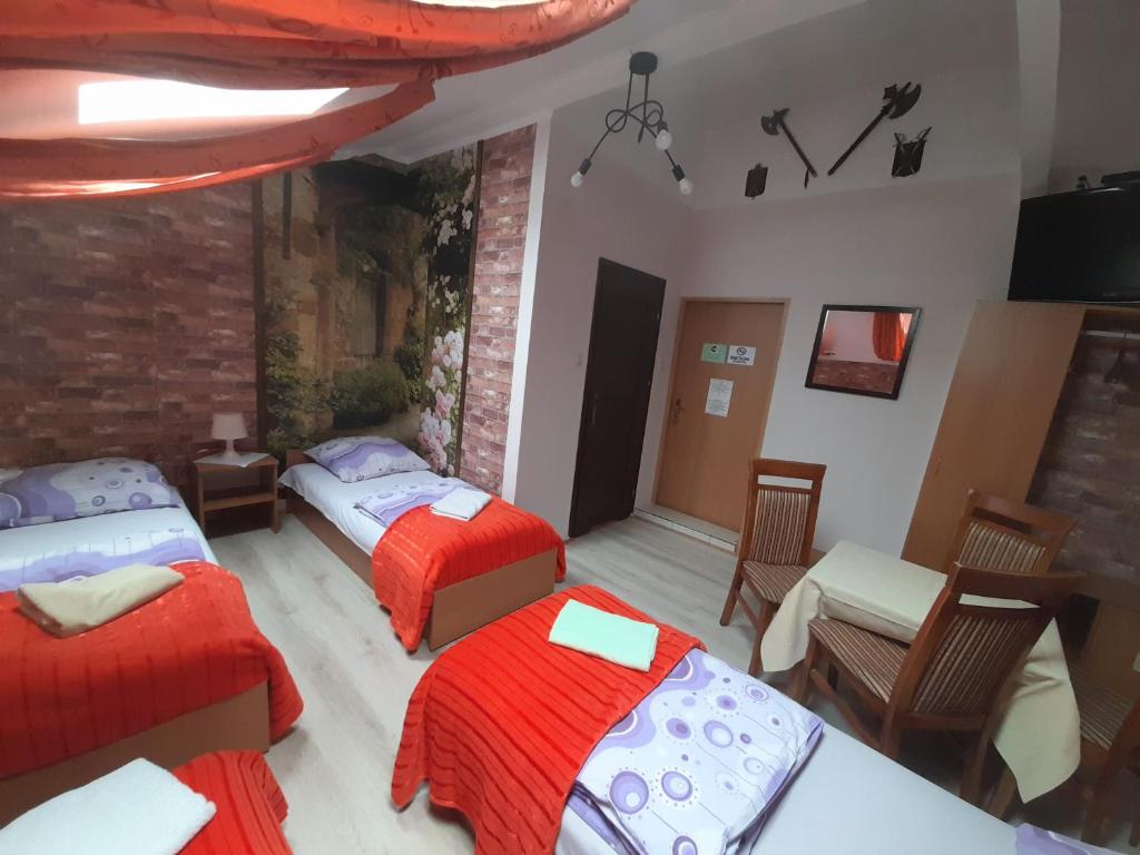 Четырехместный (Четырехместный номер с ванной комнатой), Green Hostel