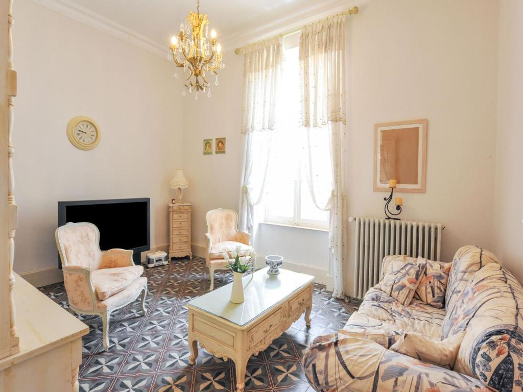Elegant holiday home near the Canal du Midi photo 2