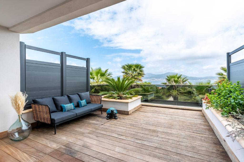 Les Jardins de la Palmeraie - Sublime vue sur la baie dAjaccio photo 1