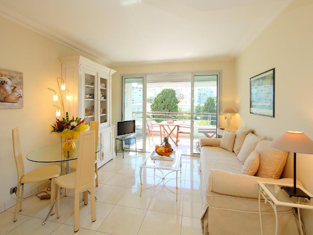 Apartment Cristal Croisette-1 by Interhome photo 2