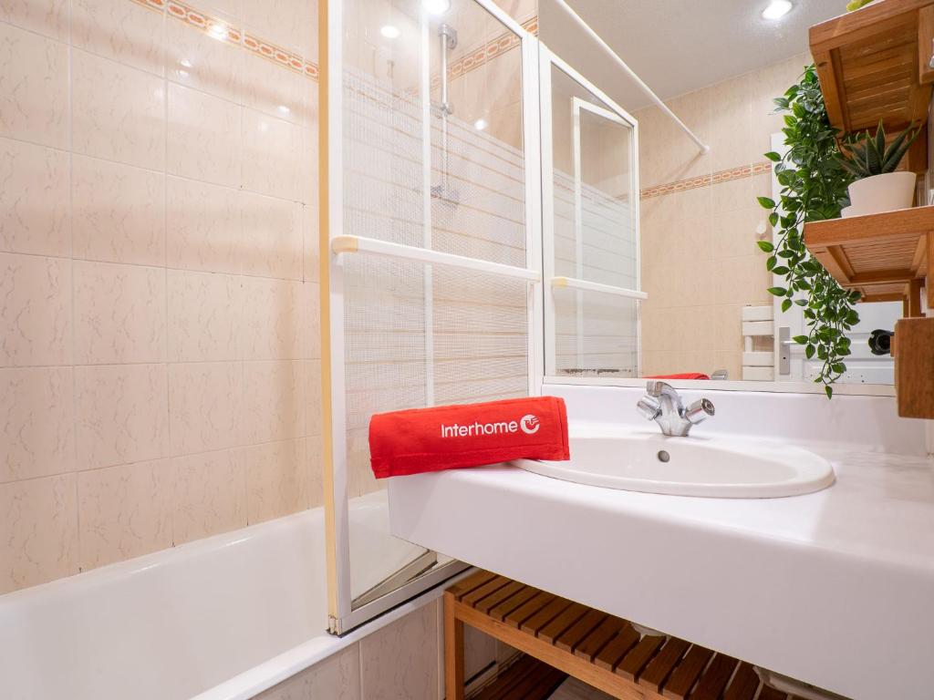 Apartment Jean Jaurès-1 by Interhome photo 4