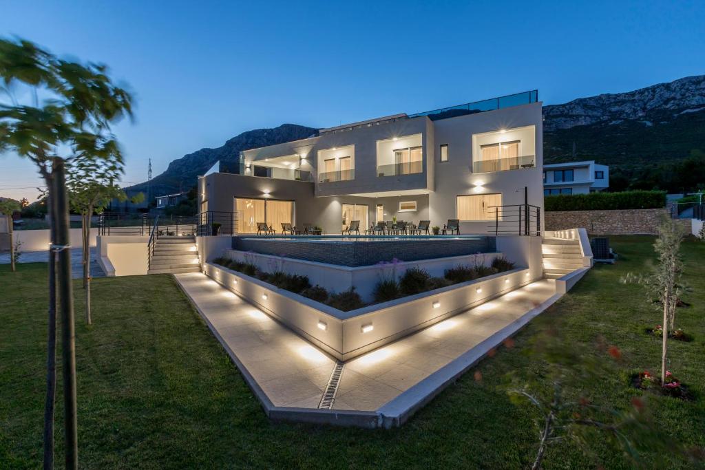 Luxurious Villa Meri photo 3