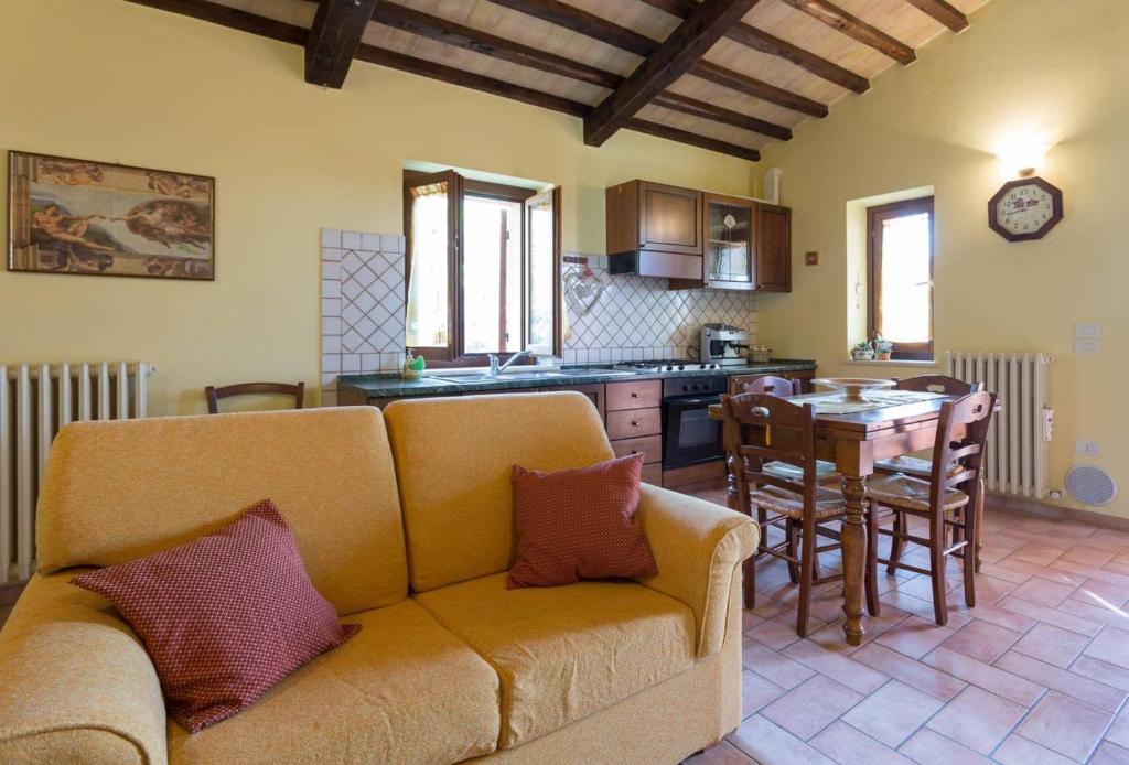 One bedroom house with city view enclosed garden and wifi at San Vitale photo 1