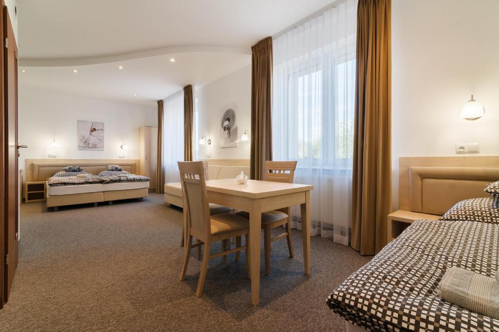 Astra Apartments Room Type - Deluxe Quadruple Room