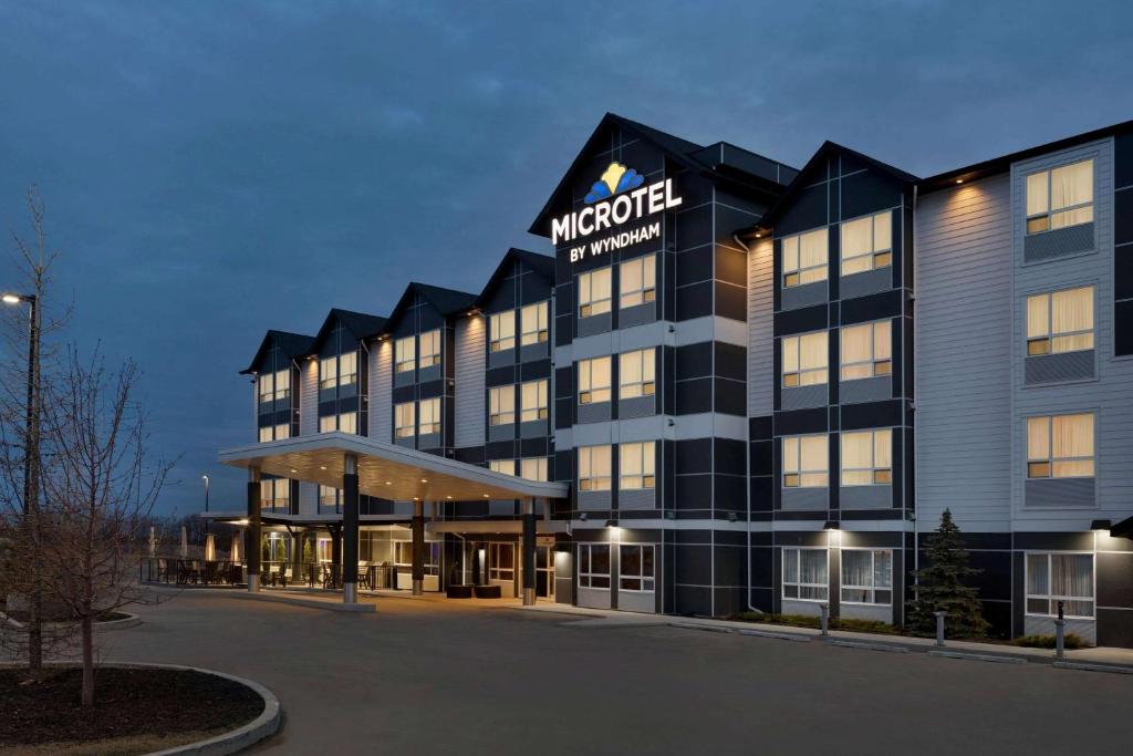 Microtel Inn & Suites by Wyndham Bonnyville photo 1