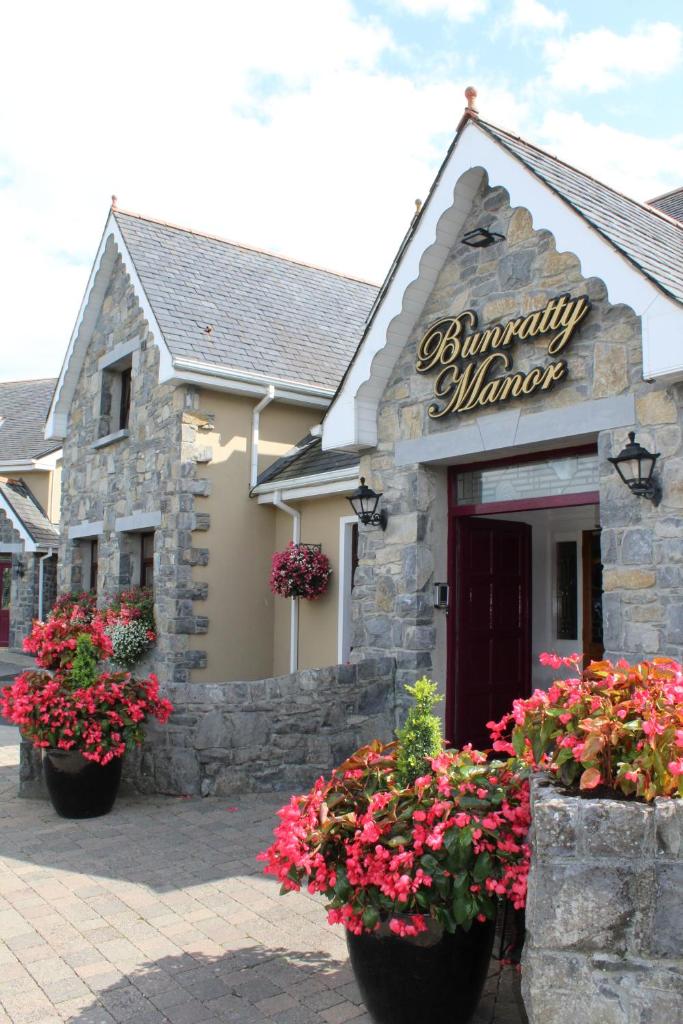 Bunratty Manor Hotel - Tap to explore photos