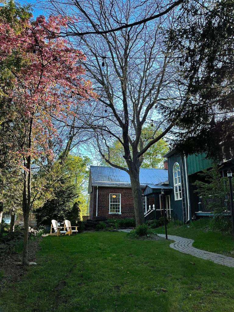 Jackson's Falls Country Inn photo 1