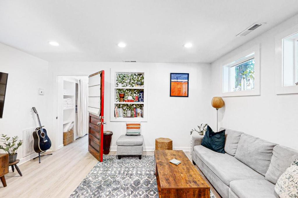 Beach Bum Bungalow photo 1