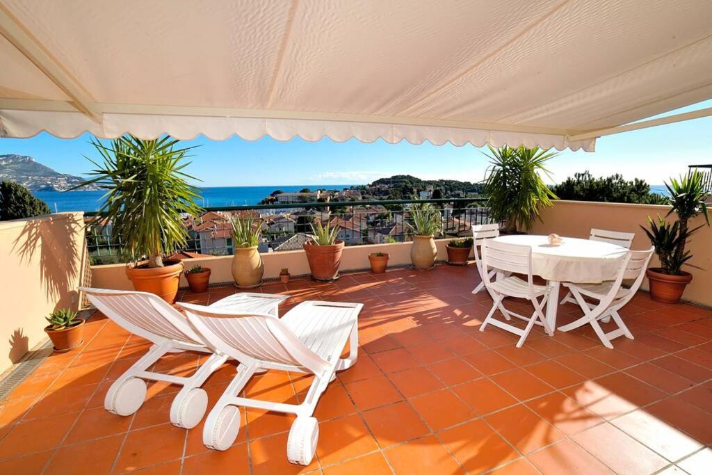 AMAZING SEA VIEW APARTMENT with Private Close Parking photo 3