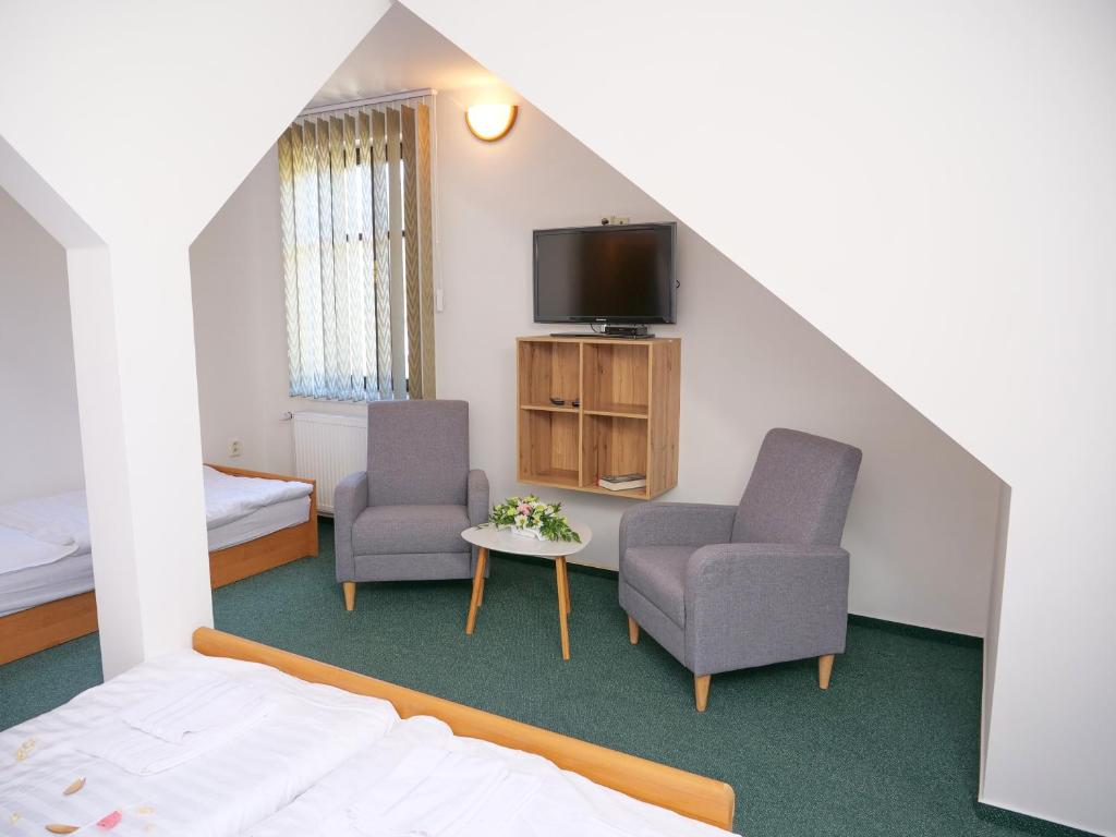 Penzion a restaurace U Červinků Room Type - Classic Triple Room