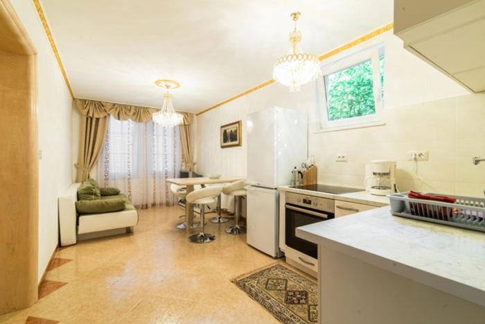Bungalow Leo (123-11) photo 2