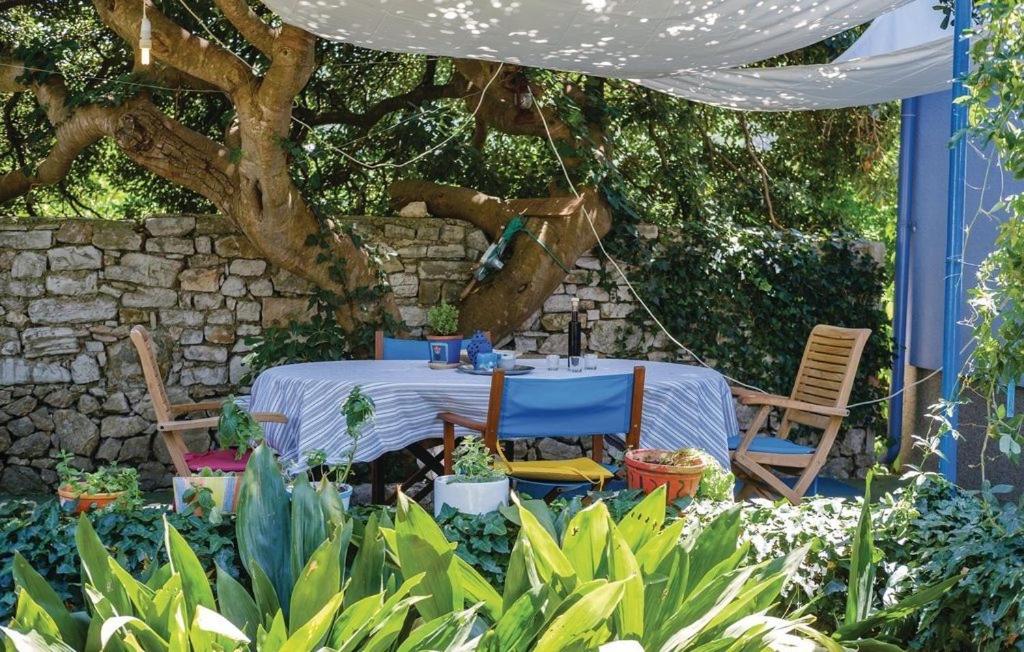 Holiday home in Mali Lošinj with Pool, Whirpool, Terrace, Air conditioning, Wi-Fi, Washing machine 4780-1 photo 1