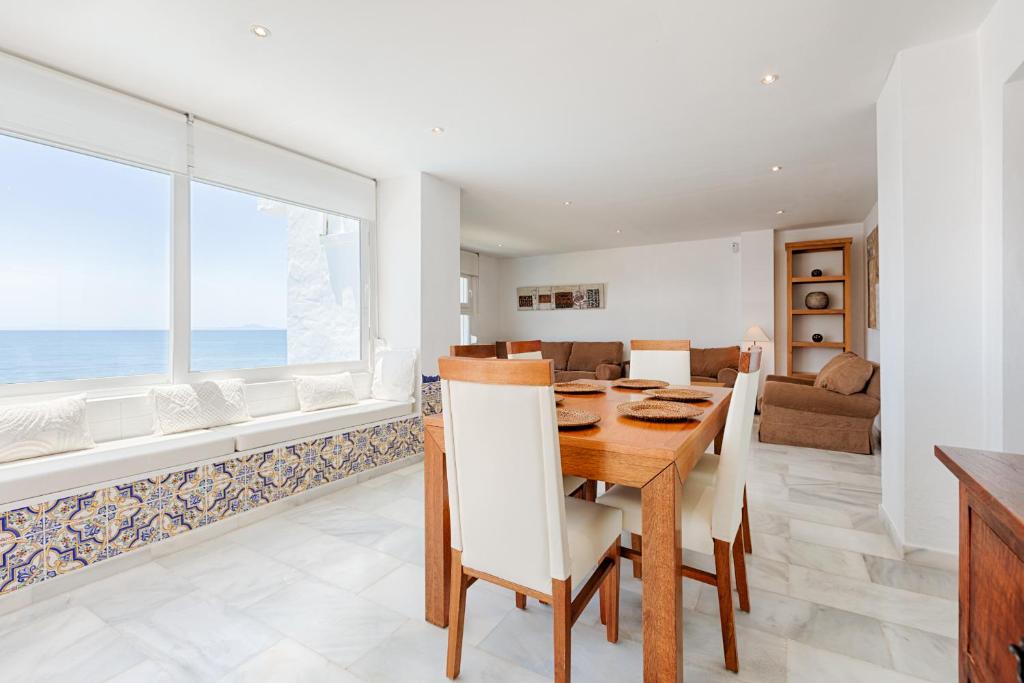 Front Sea View Apartment Estepona photo 4