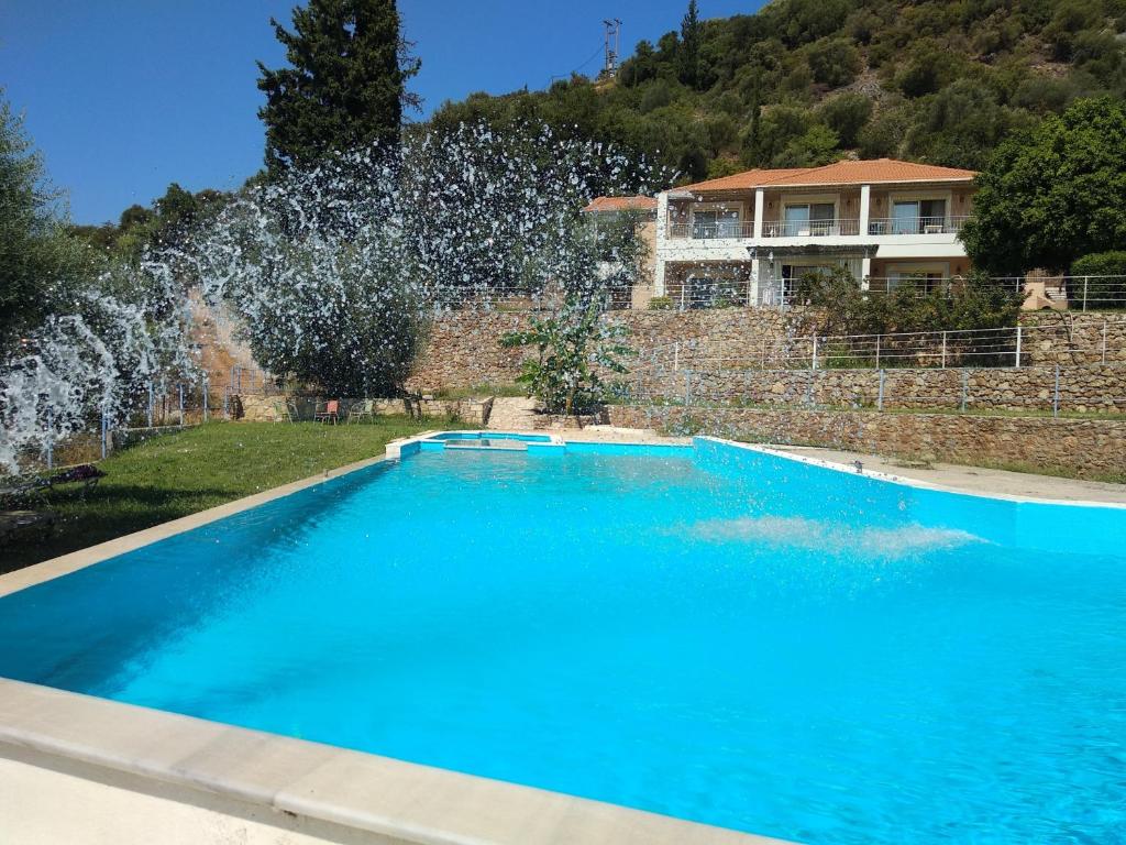 Hotel Theasis photo 2