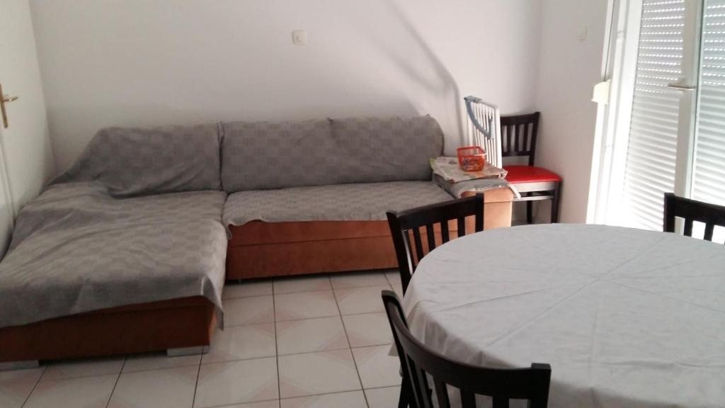 Apartment in Kustici with sea view, balcony, air conditioning, WiFi (3597-1) photo 1
