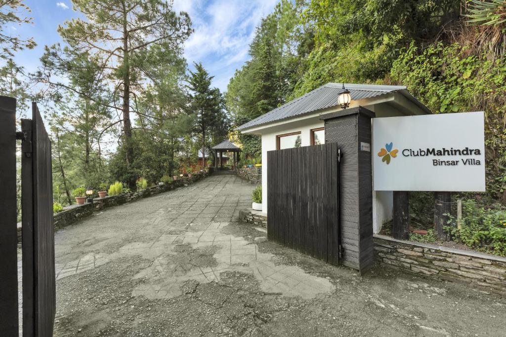 Club Mahindra Binsar Villa photo 2