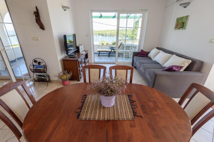 Holiday Home 3559-1 for 6 people in Veli Rat photo 4