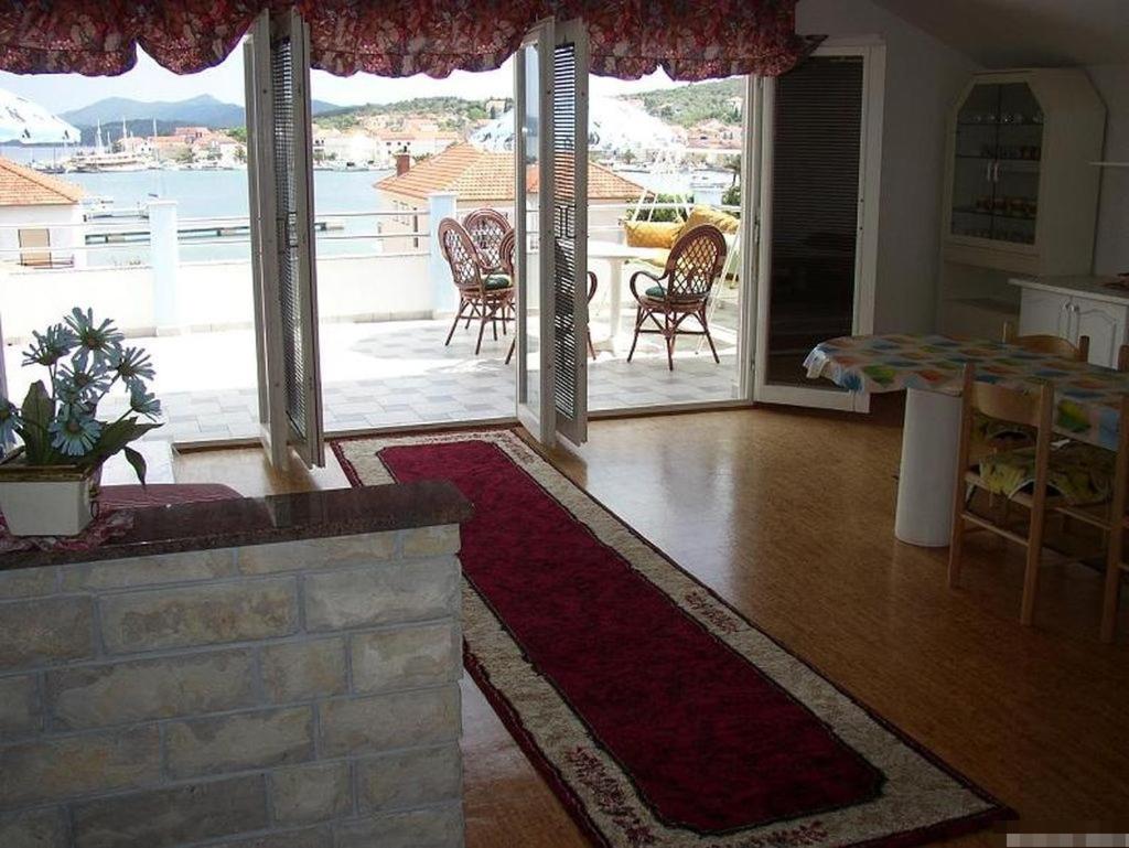 Apartment in Kukljica with sea view, terrace, air conditioning, Wi-Fi (4567-3) photo 2