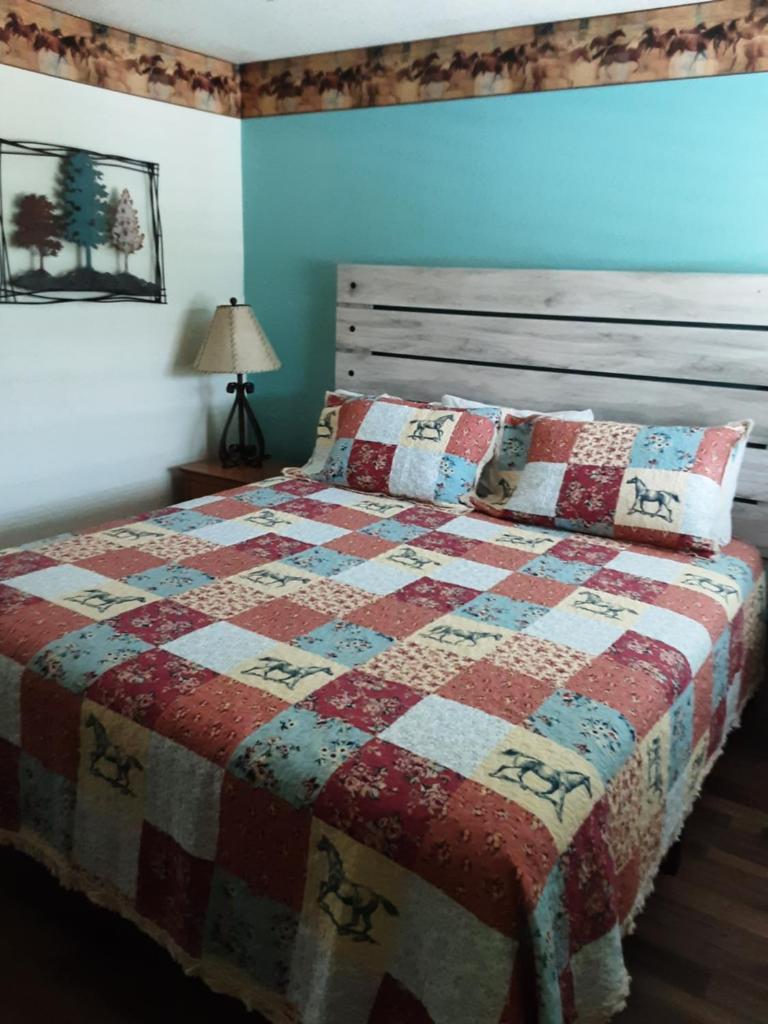 Horseshoe Riverside Lodge image