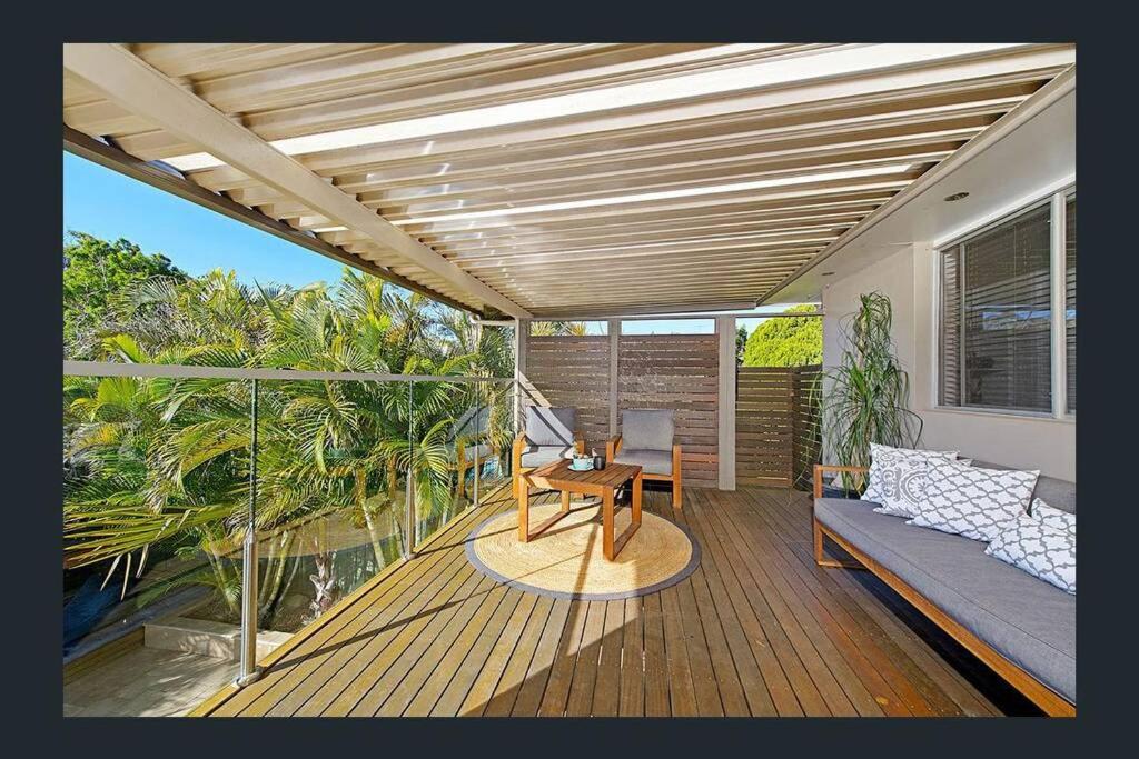 Harrys @ Shelly Beach - family home with pool photo 2