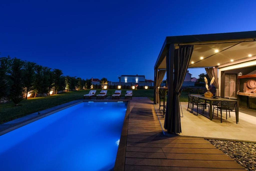 Villa Topaz photo 4