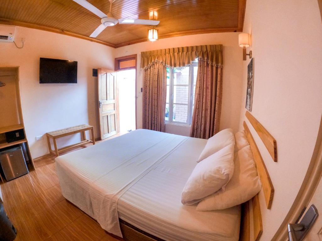 Двухместный (Двухместный номер Делюкс с 1 кроватью), New Breeze Thoddoo Inn
