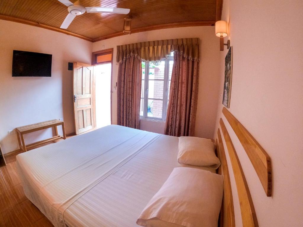 Двухместный (Двухместный номер Делюкс с 1 кроватью), New Breeze Thoddoo Inn