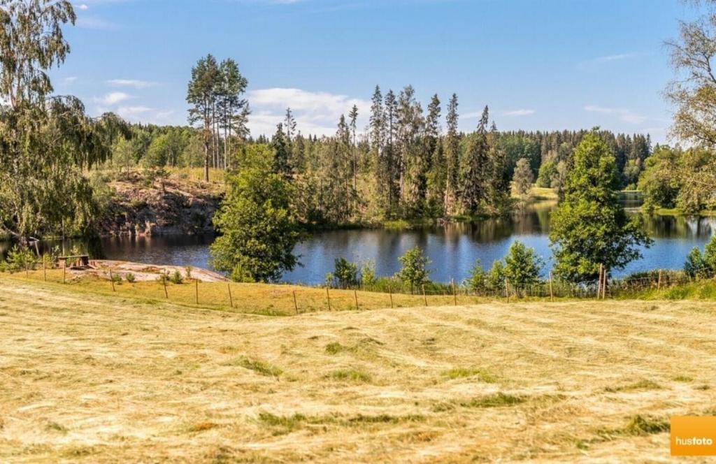 Charming 2-Bed House at the lake close gustavsfors photo 1
