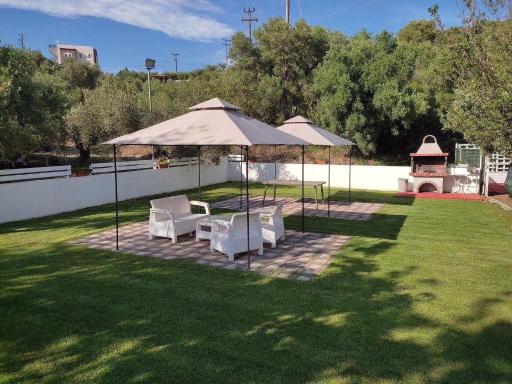 Christos House photo 2
