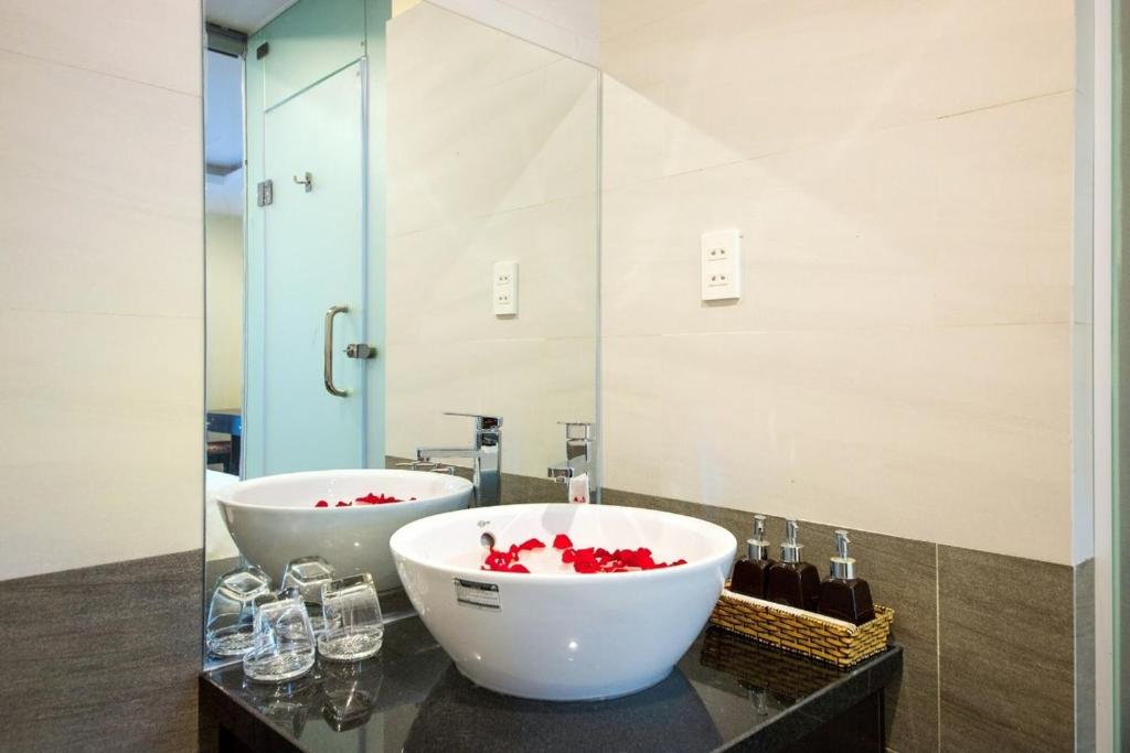 Hoi An Riverland Villa - Hoi An Center