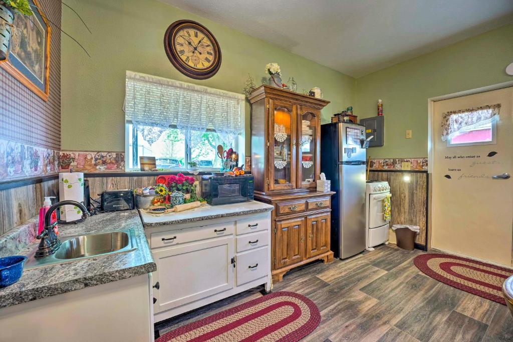Cozy Goshen Farm Studio Ideal for Extended Stays! photo 1