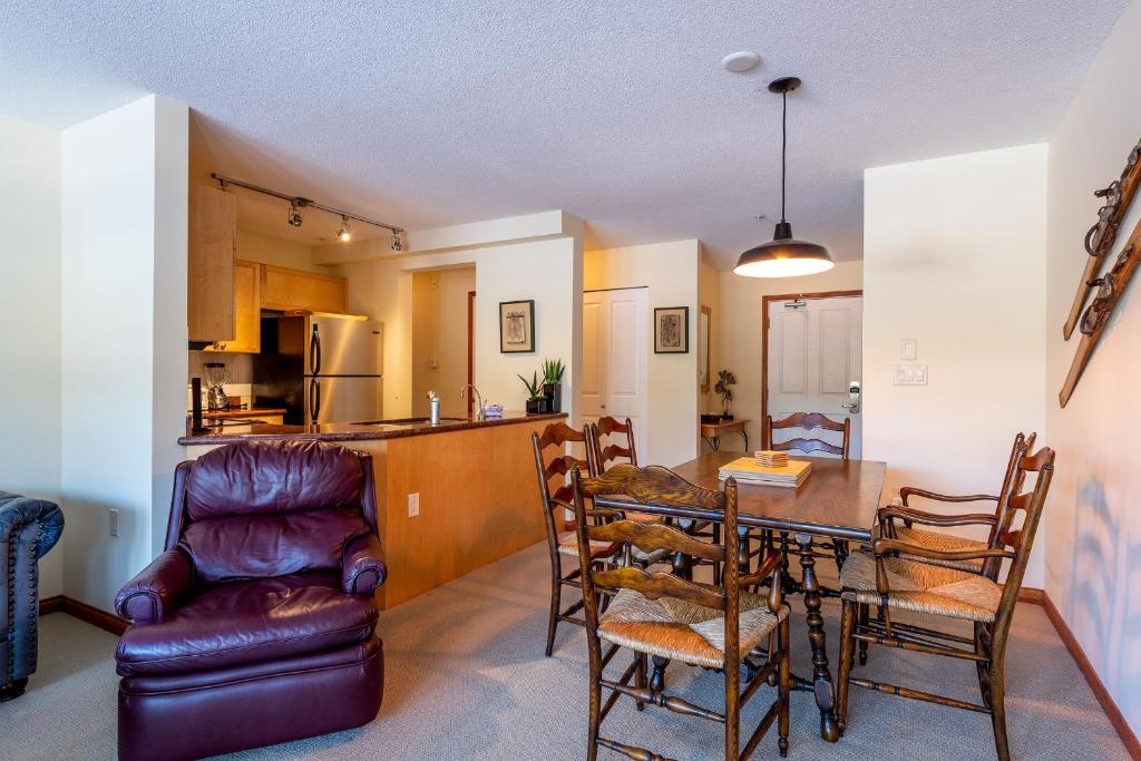 Beautiful 2 bedroom overlooking Whistler's Green Lake and Mountains! photo 1