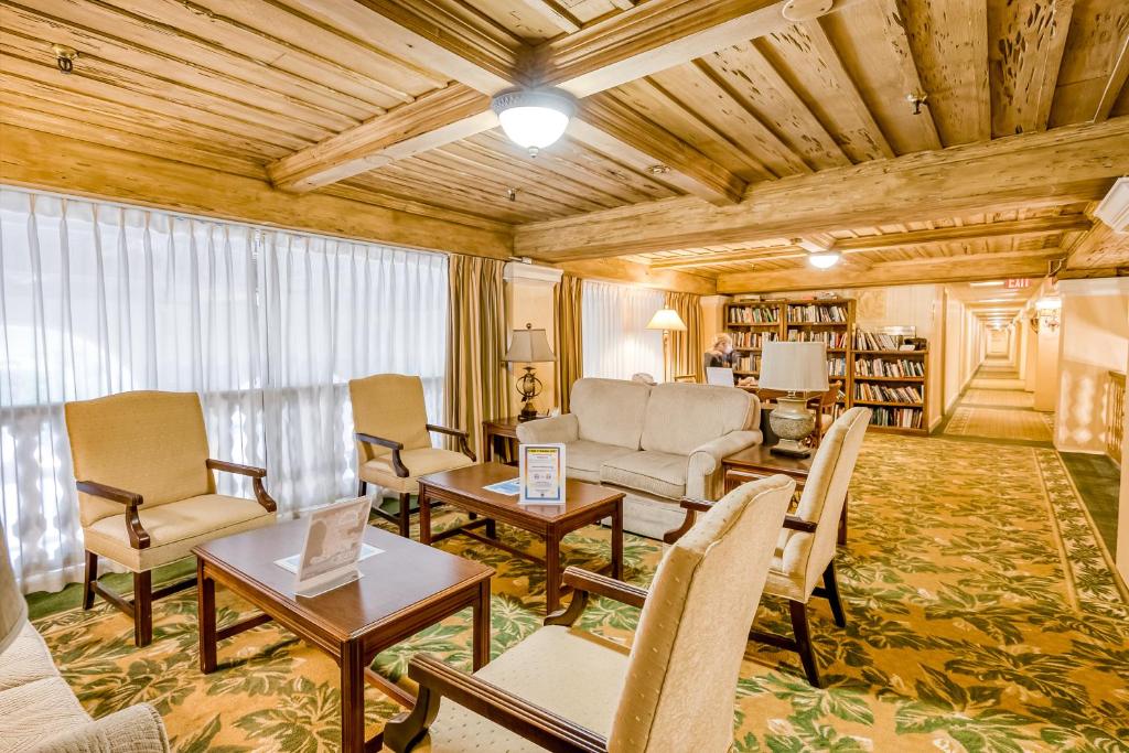 Palm Beach Hotel & Sunrise Cottage photo 3