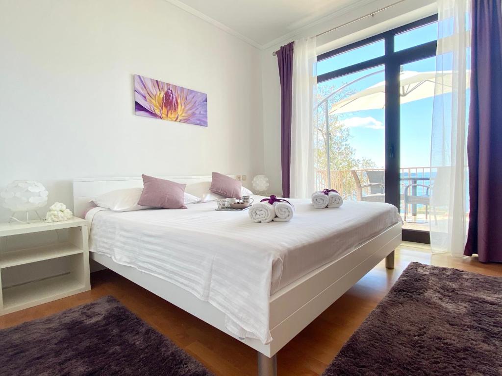 Apartments La Perla photo 3