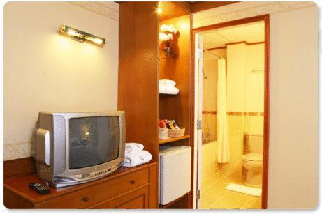 Двухместный (Улучшенный двухместный номер с 1 кроватью), Отель Wall Street Inn