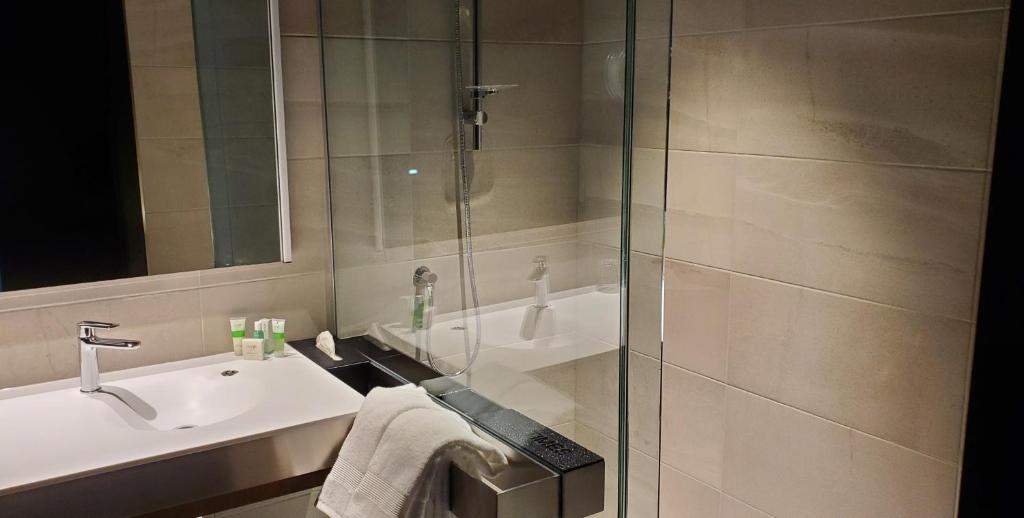 Grand Times Hotel Laval - Centropolis photo 2