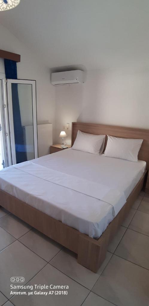 Achille's apartment photo 1