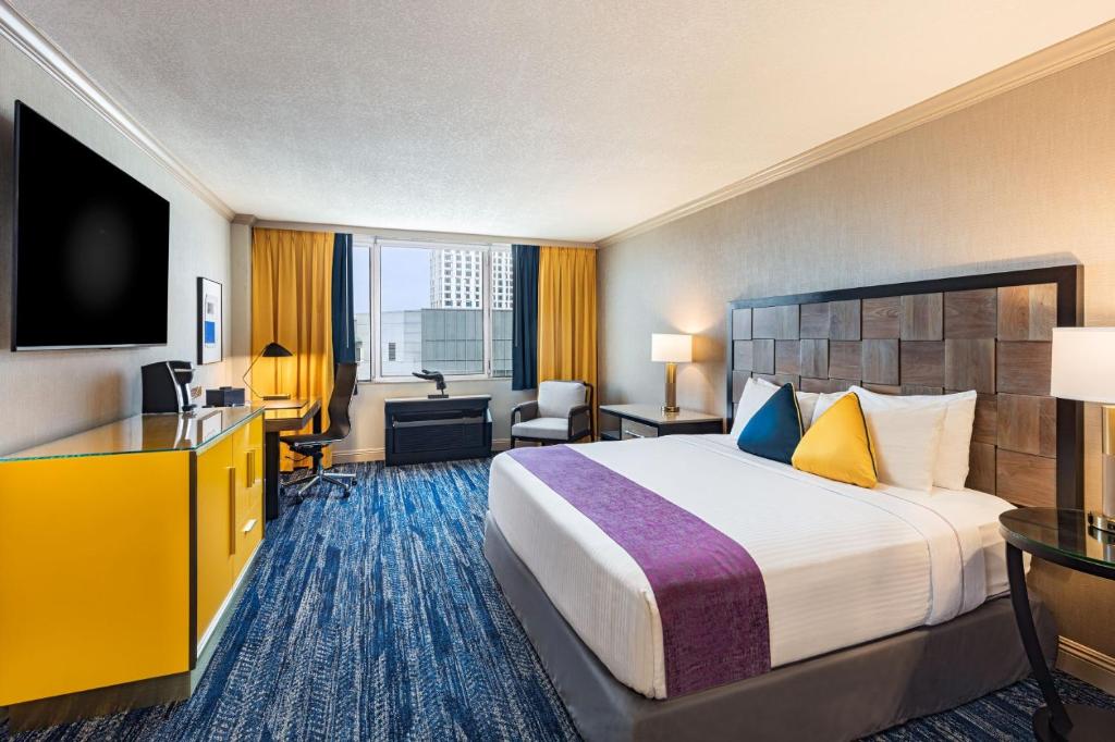 Двухместный (Улучшенный номер с кроватью размера «king-size»), E Central Hotel Downtown Los Angeles
