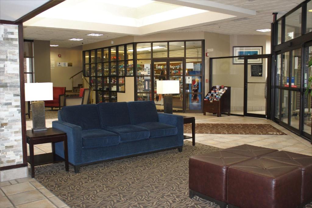 Comfort Inn University Center photo 4