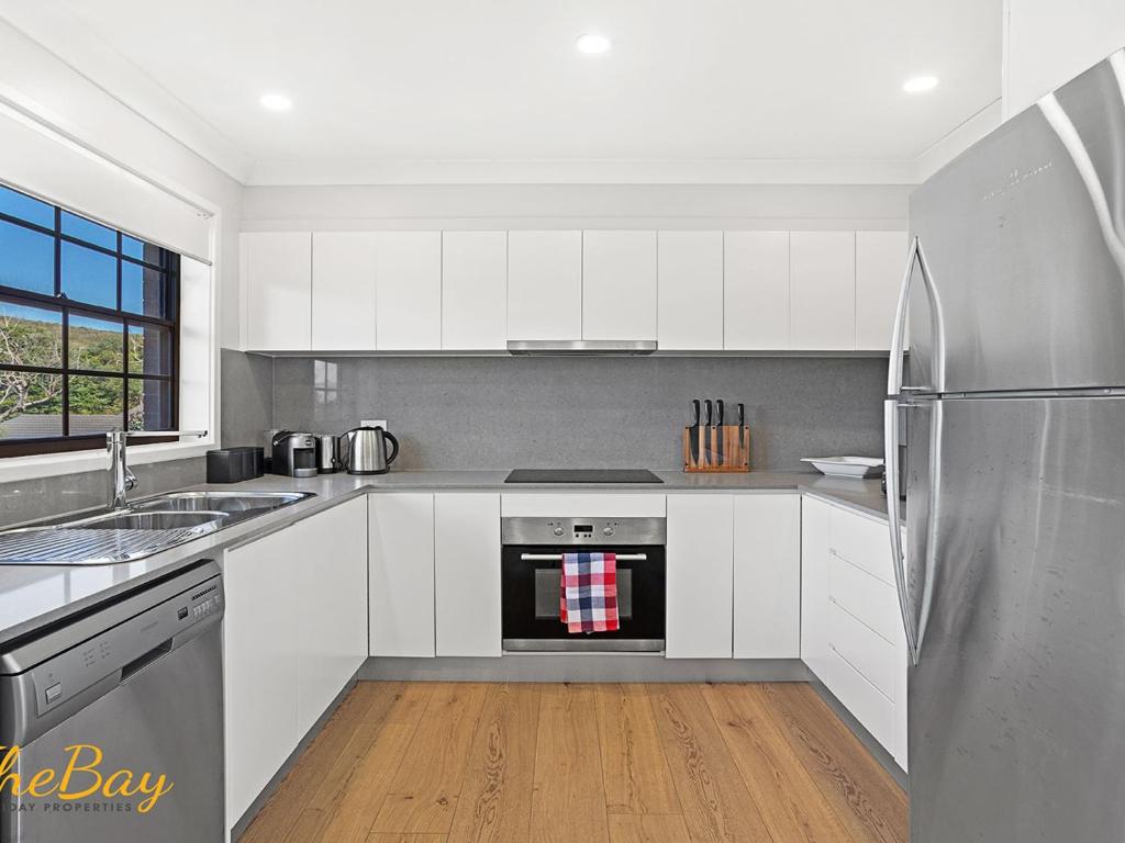 Amaroo Cres No 20 Fingal Bay Holiday Home photo 2