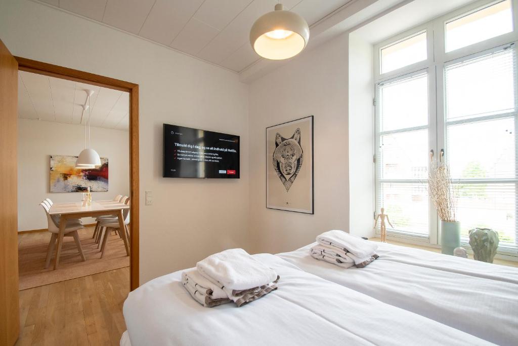 Exclusive 2 Bedroom Apartment photo 2