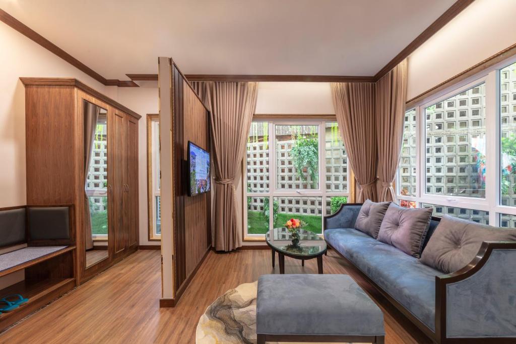 MARIGOLD HOTEL DALAT