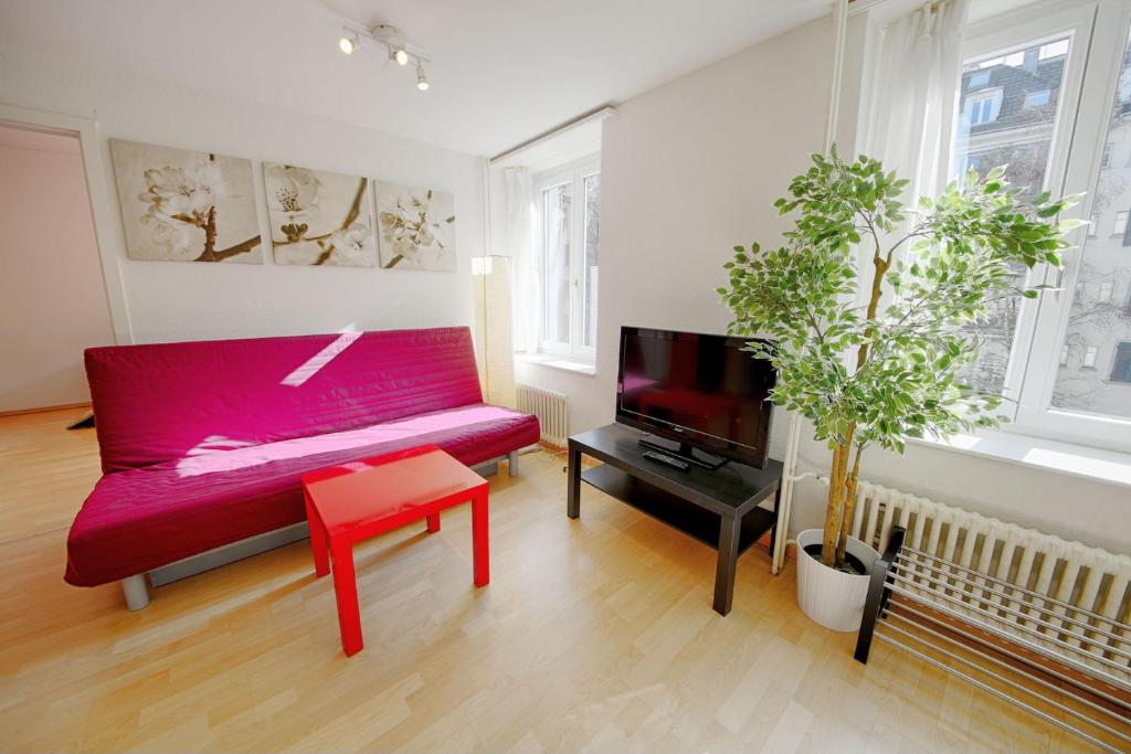 Апартаменты (Апартаменты с 1 спальней А), HITrental Stauffacher Apartments