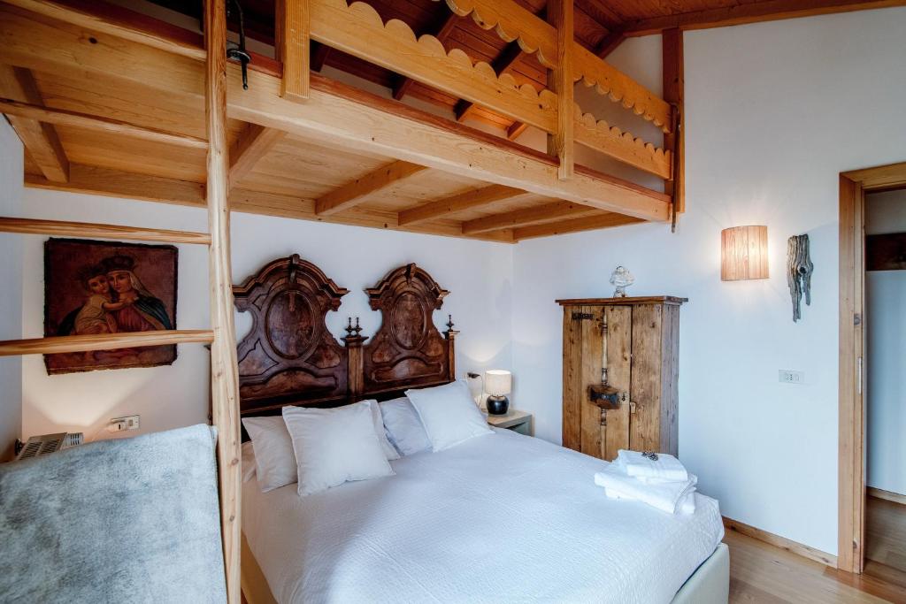 Charming Mountain Penthouse photo 4