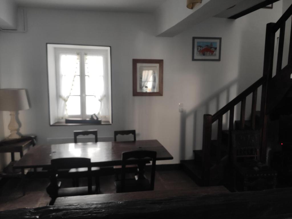 Ugarte photo 1