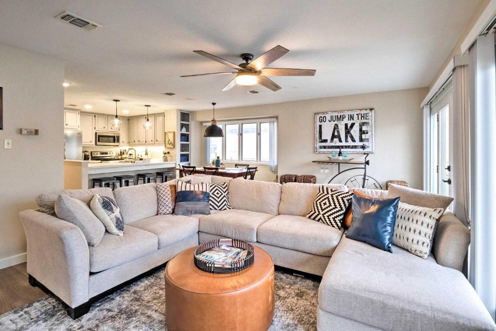 Horseshoe Bay Townhome Nestled on the Water! photo 2