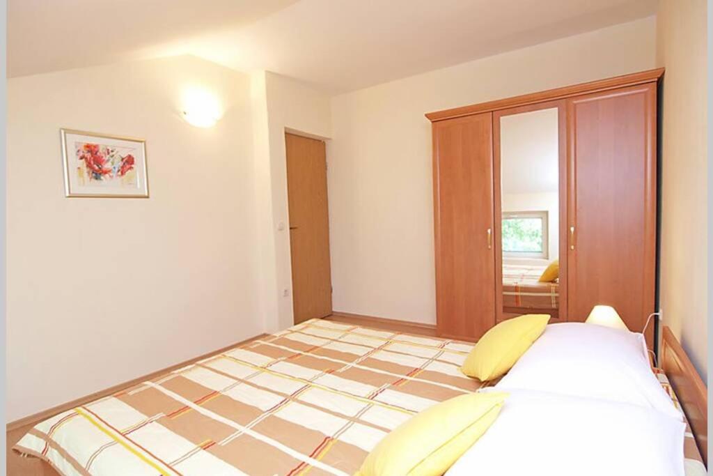 Peaceful Villa Fioretta with relaxing pool photo 1